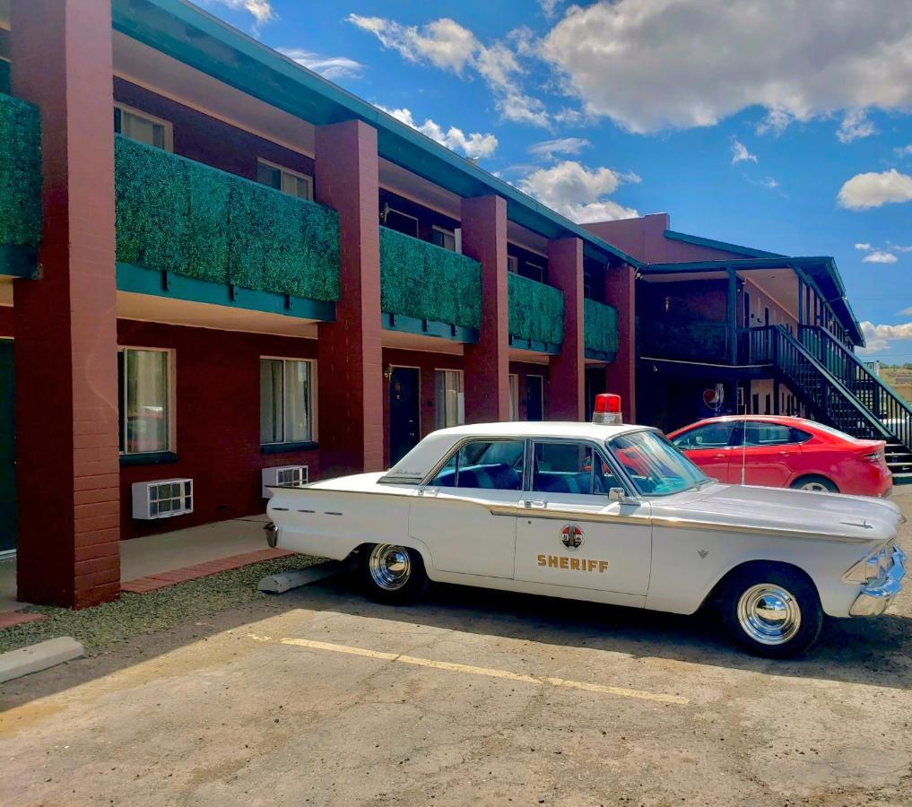 Canyon'S Edge Route 66 Motel Ash Fork Exterior photo