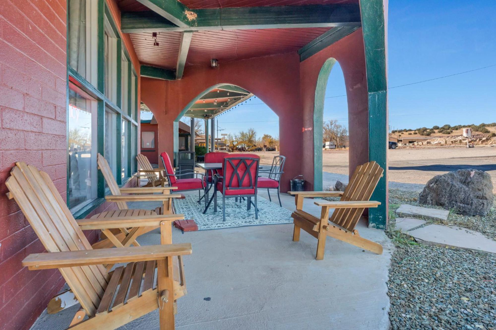 Canyon'S Edge Route 66 Motel Ash Fork Exterior photo