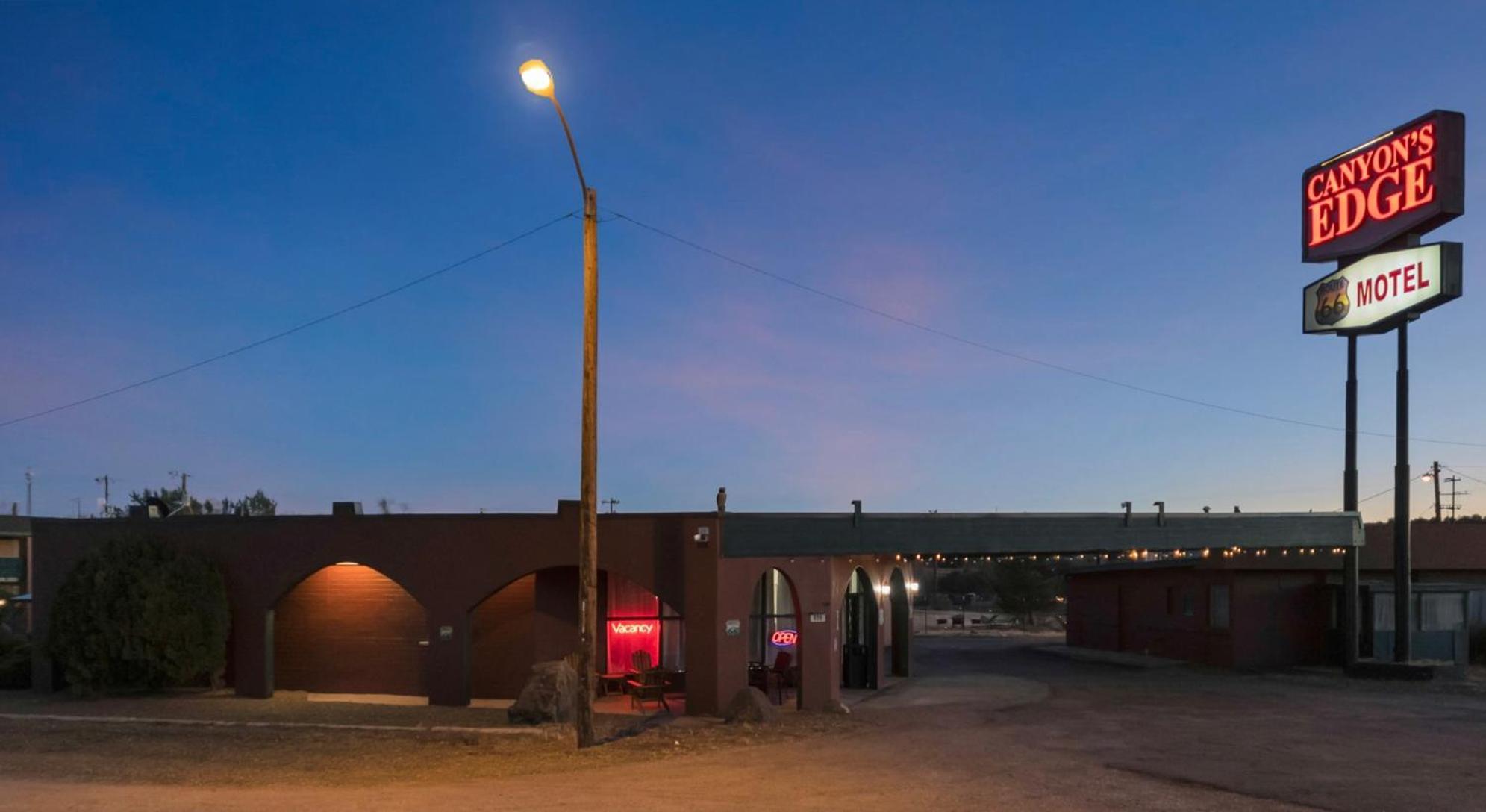 Canyon'S Edge Route 66 Motel Ash Fork Exterior photo