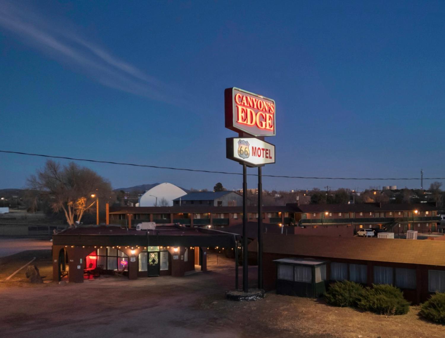 Canyon'S Edge Route 66 Motel Ash Fork Exterior photo