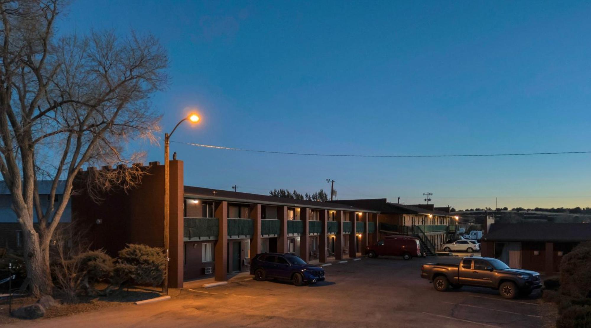 Canyon'S Edge Route 66 Motel Ash Fork Exterior photo